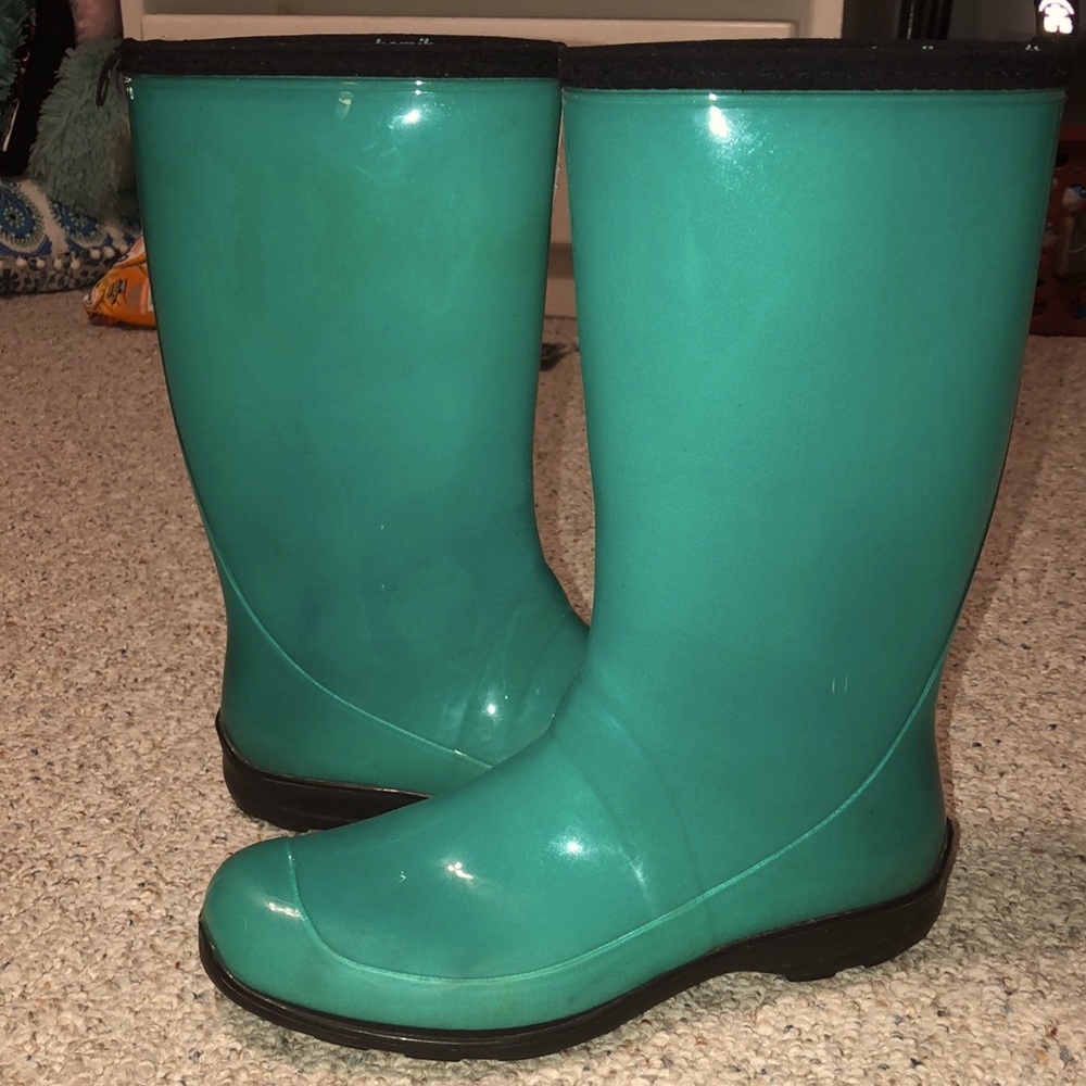 Kamik green rubber rain boots, size 10